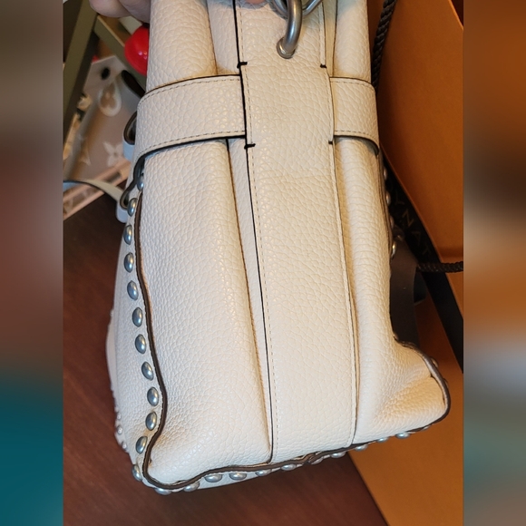 Coach White Pebbled Swagger 33 Satchel Bag - Picture 10 of 13